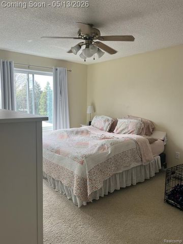 21384 Deerfield Drive, Trenton, MI 48183