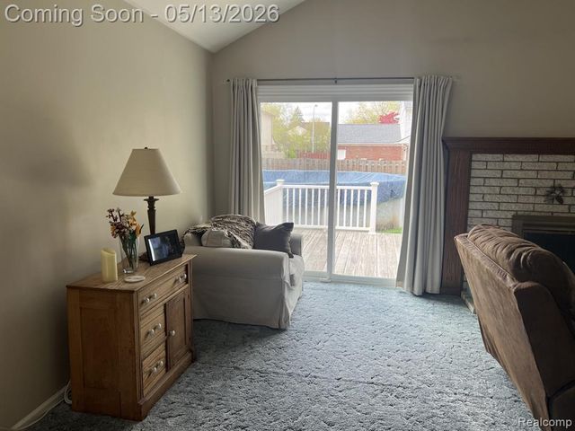 21384 Deerfield Drive, Trenton, MI 48183