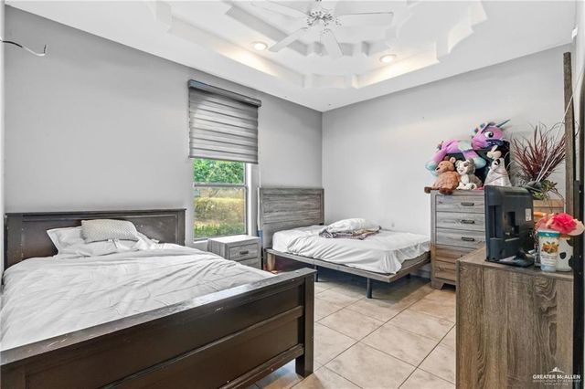 1511 N Santa Fe Street, Alton, TX 78573
