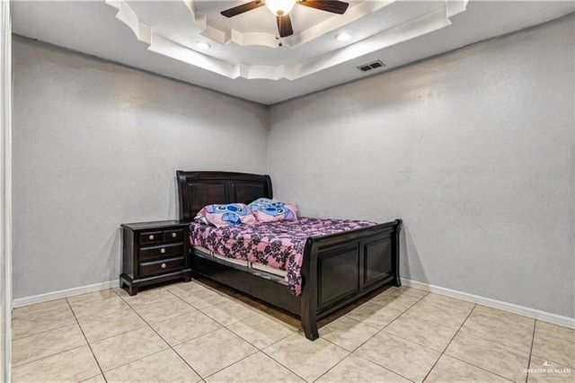 1511 N Santa Fe Street, Alton, TX 78573