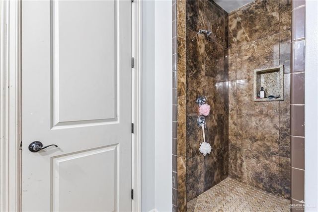 1511 N Santa Fe Street, Alton, TX 78573