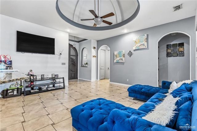 1511 N Santa Fe Street, Alton, TX 78573