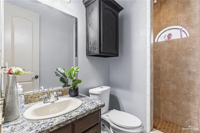 1511 N Santa Fe Street, Alton, TX 78573