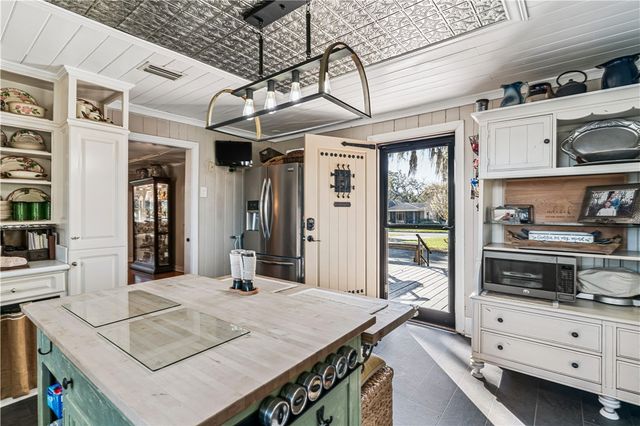 725 Lanier Blvd, Brunswick, GA 31520