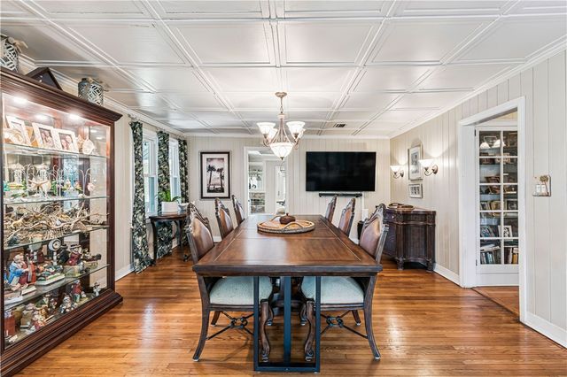 725 Lanier Blvd, Brunswick, GA 31520