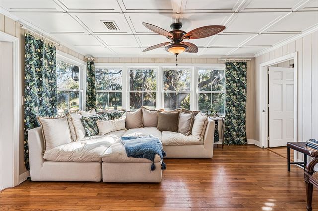 725 Lanier Blvd, Brunswick, GA 31520