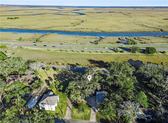 725 Lanier Blvd, Brunswick, GA 31520