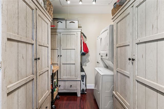 725 Lanier Blvd, Brunswick, GA 31520