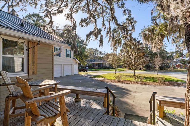 725 Lanier Blvd, Brunswick, GA 31520