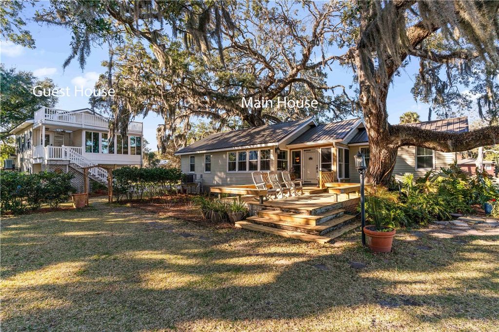 725 Lanier Blvd, Brunswick, GA 31520