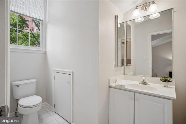 2422 14TH ST N, Arlington, VA 22201