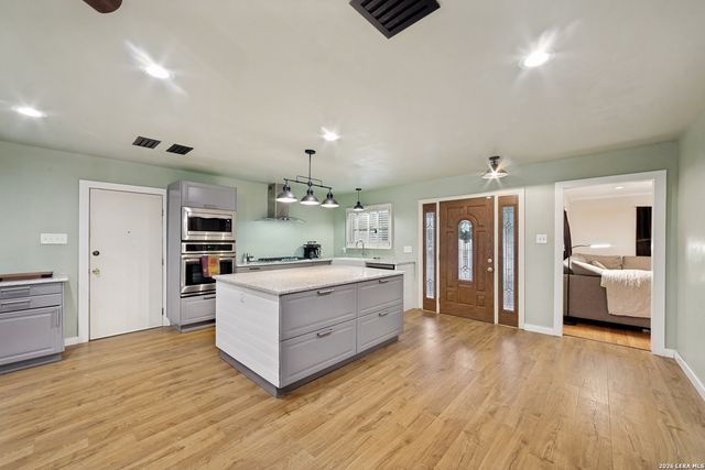 6534 Hoofs, San Antonio, TX 78240