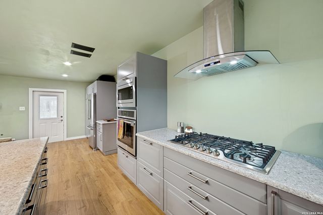 6534 Hoofs, San Antonio, TX 78240