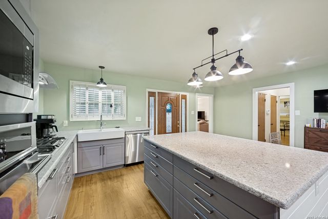 6534 Hoofs, San Antonio, TX 78240