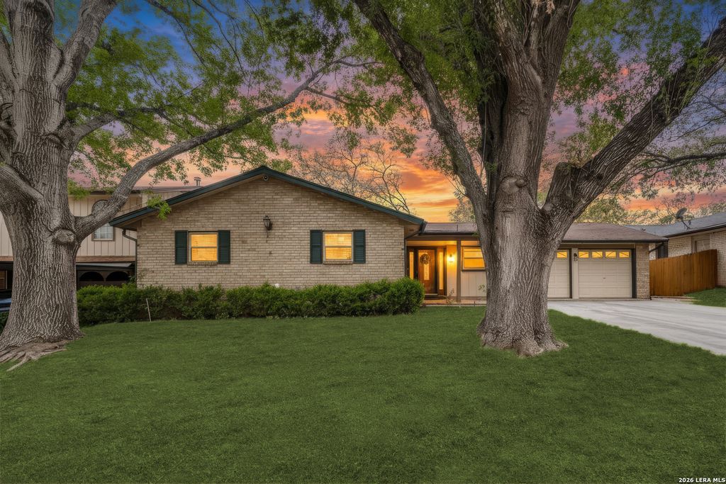 6534 Hoofs, San Antonio, TX 78240