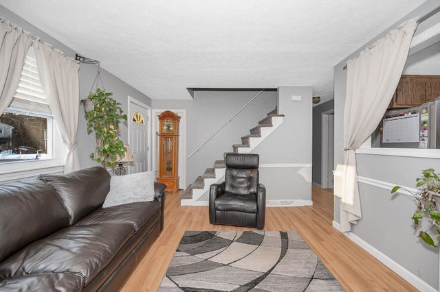 33 iris Drive, Merrimack, NH 03054