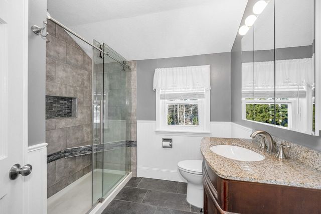 33 iris Drive, Merrimack, NH 03054