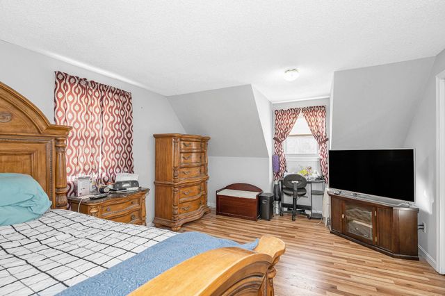 33 iris Drive, Merrimack, NH 03054