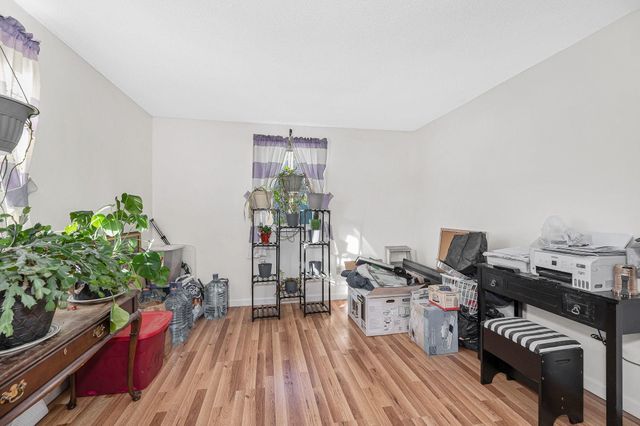 33 iris Drive, Merrimack, NH 03054