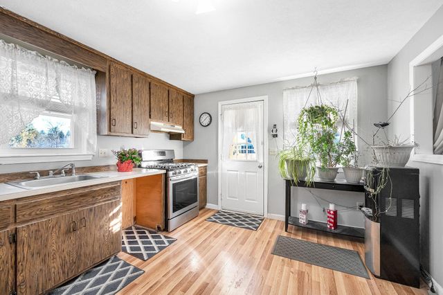 33 iris Drive, Merrimack, NH 03054