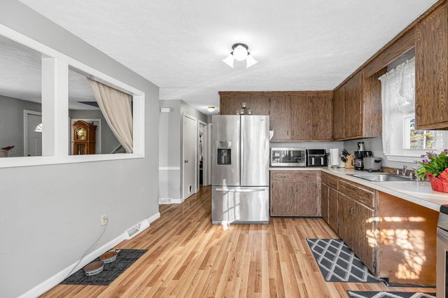 33 iris Drive, Merrimack, NH 03054