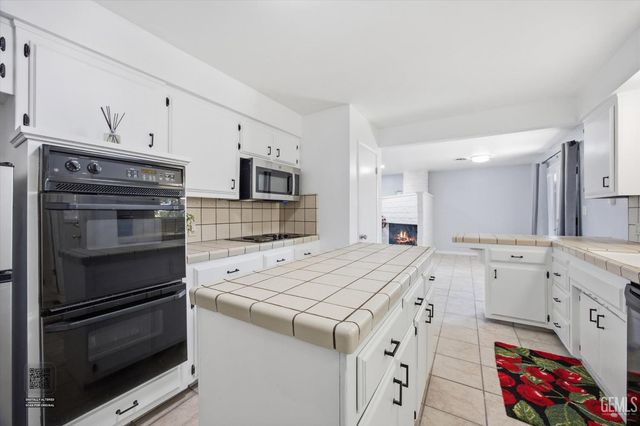 4205 Coronado Avenue, Bakersfield, CA 93306