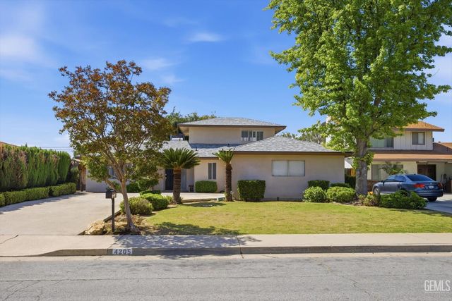 4205 Coronado Avenue, Bakersfield, CA 93306