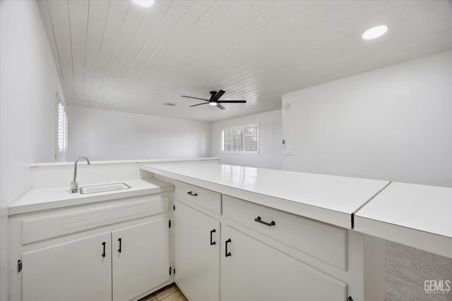 4205 Coronado Avenue, Bakersfield, CA 93306