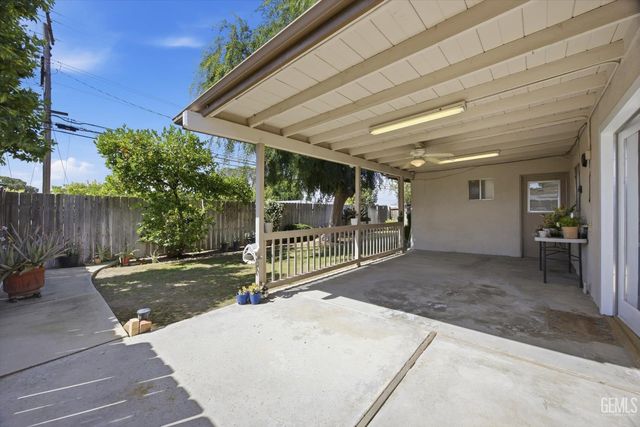 4205 Coronado Avenue, Bakersfield, CA 93306