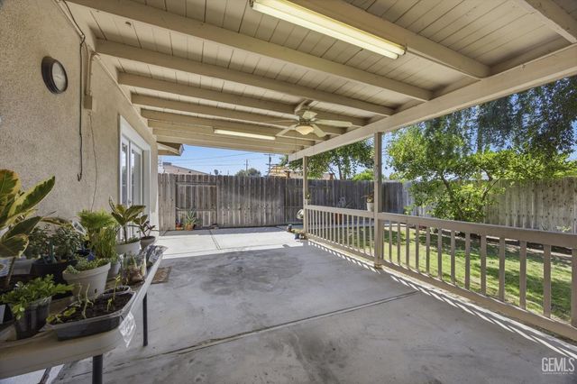 4205 Coronado Avenue, Bakersfield, CA 93306
