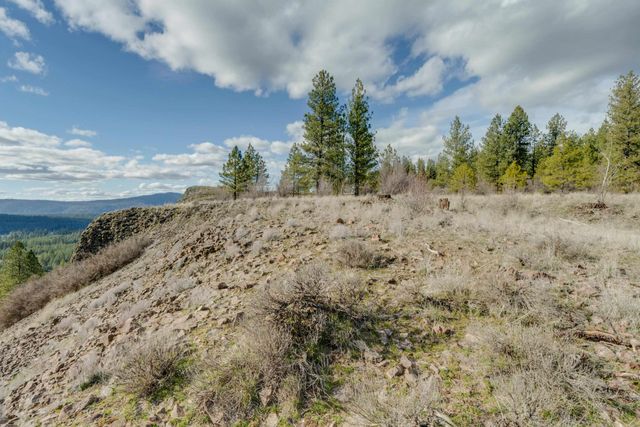 6XXX Pine Ridge Dr, Nine Mile Falls, WA 99026