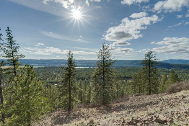 6XXX Pine Ridge Dr, Nine Mile Falls, WA 99026