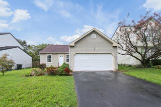 385 Oak Village Drive, Columbus, OH 43207