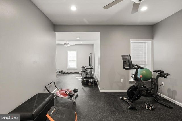 921 KENNEDY DR, Winchester, VA 22601