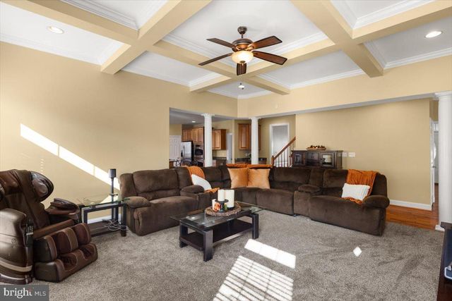 921 KENNEDY DR, Winchester, VA 22601