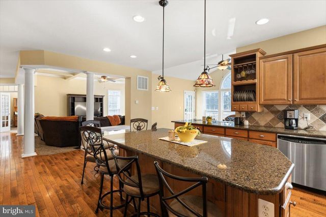 921 KENNEDY DR, Winchester, VA 22601