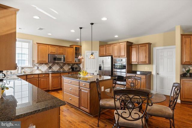 921 KENNEDY DR, Winchester, VA 22601