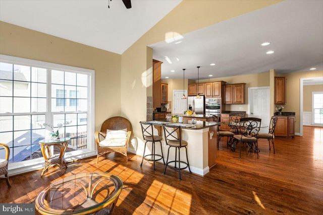 921 KENNEDY DR, Winchester, VA 22601