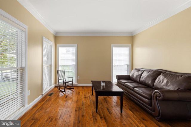 921 KENNEDY DR, Winchester, VA 22601