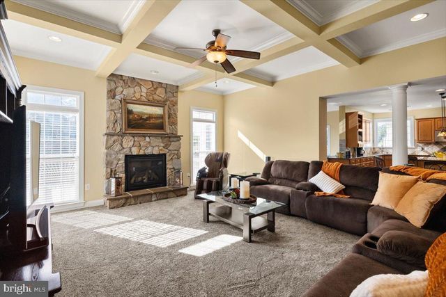 921 KENNEDY DR, Winchester, VA 22601