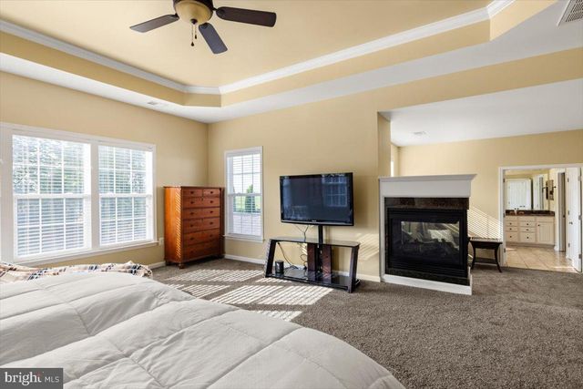 921 KENNEDY DR, Winchester, VA 22601