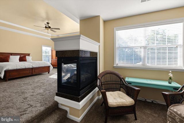 921 KENNEDY DR, Winchester, VA 22601