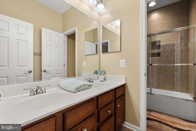 921 KENNEDY DR, Winchester, VA 22601
