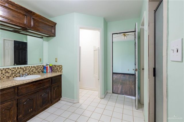 1961 S Lion Lake S Drive, Weslaco, TX 78596