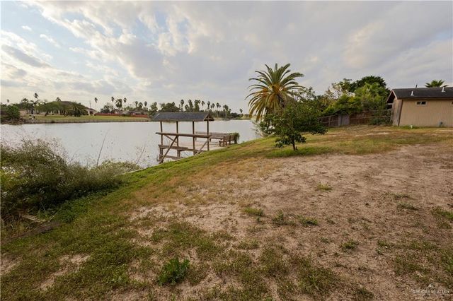 1961 S Lion Lake S Drive, Weslaco, TX 78596