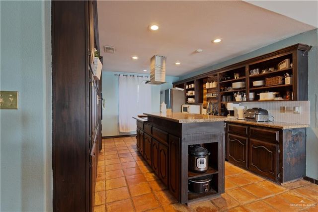 1961 S Lion Lake S Drive, Weslaco, TX 78596