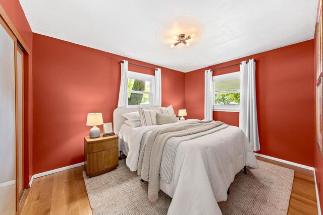 1376 Aldoro DRIVE, Waukesha, WI 53188