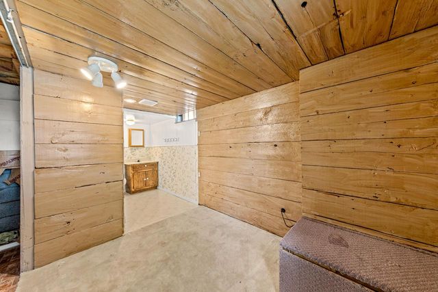 1376 Aldoro DRIVE, Waukesha, WI 53188