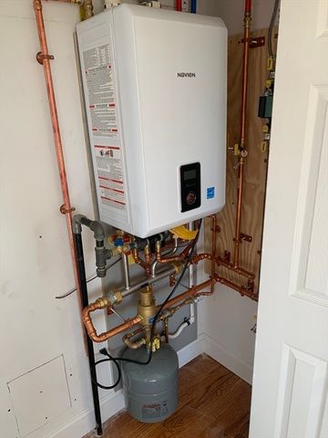 123-125 Mills Ave, Revere, MA 02151