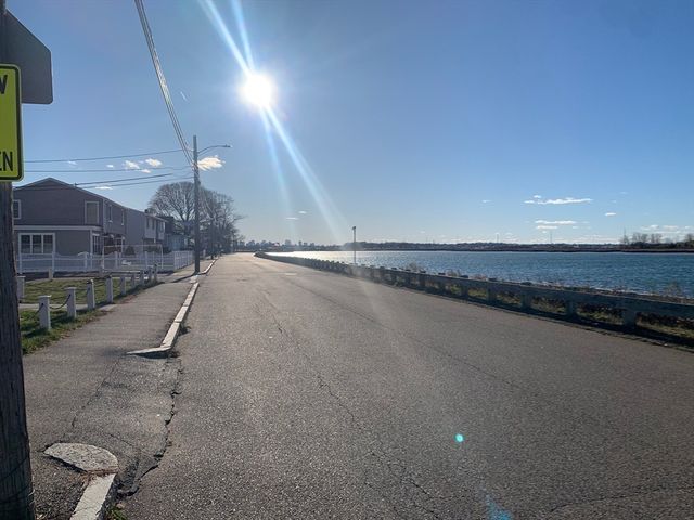 123-125 Mills Ave, Revere, MA 02151